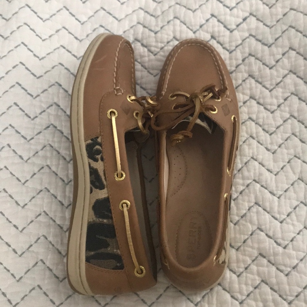 NEW Sperry leather and leopard shoes